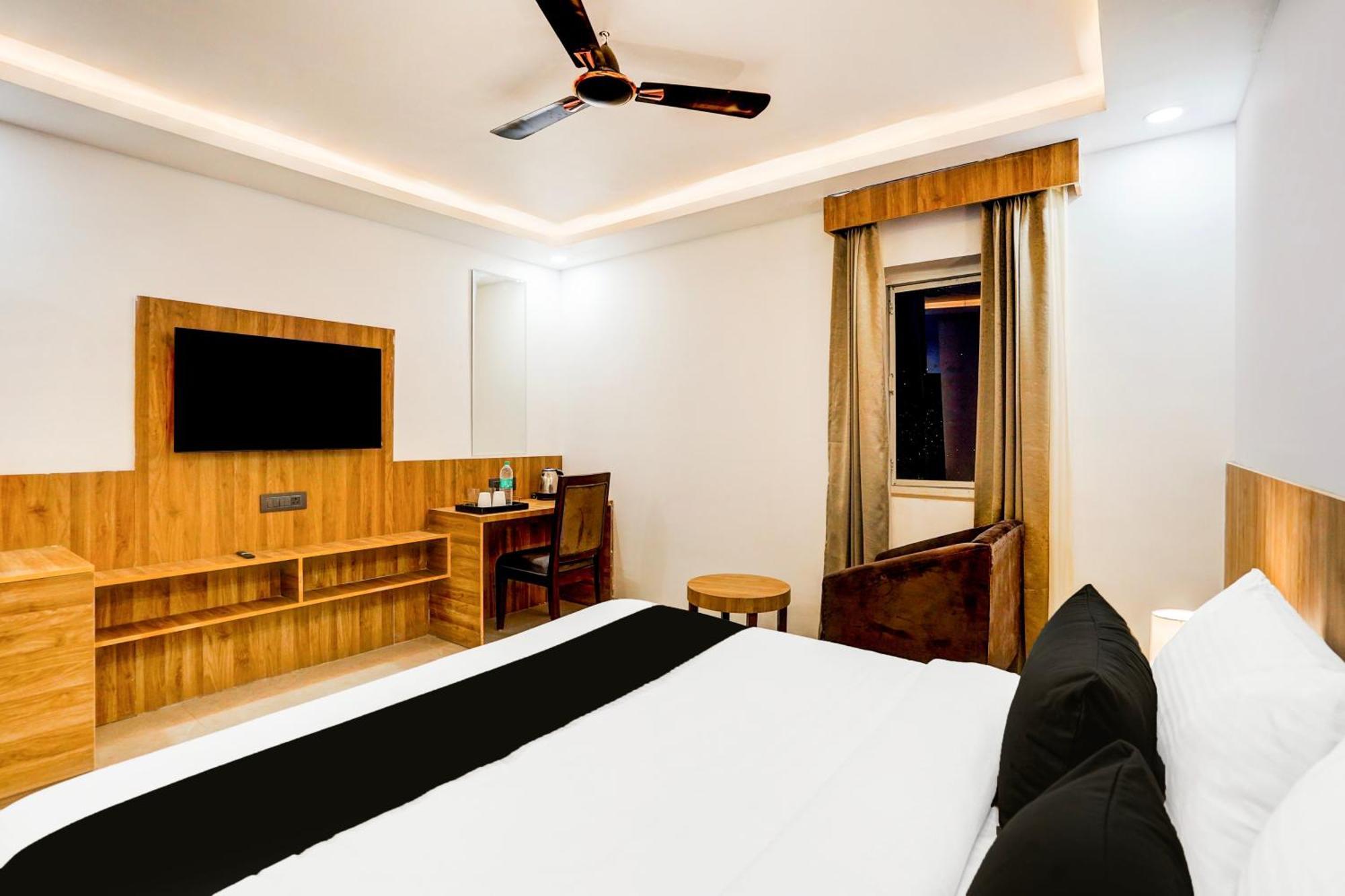 Townhouse Grand Address Hotel And Banquet 加济阿巴德 外观 照片